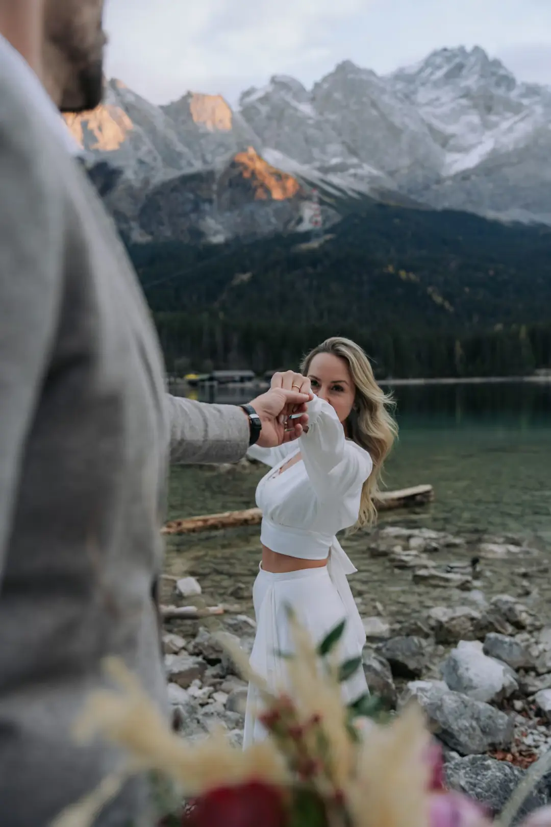 Felipe & Livia am Eibsee vor der Zugspitze