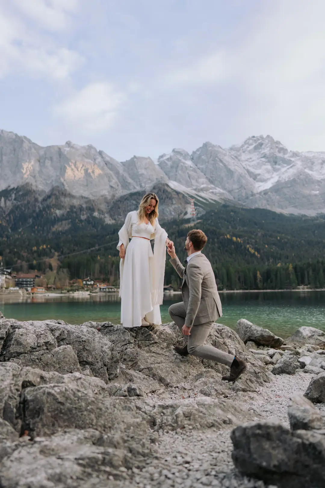 Felipe & Livia am Eibsee vor der Zugspitze