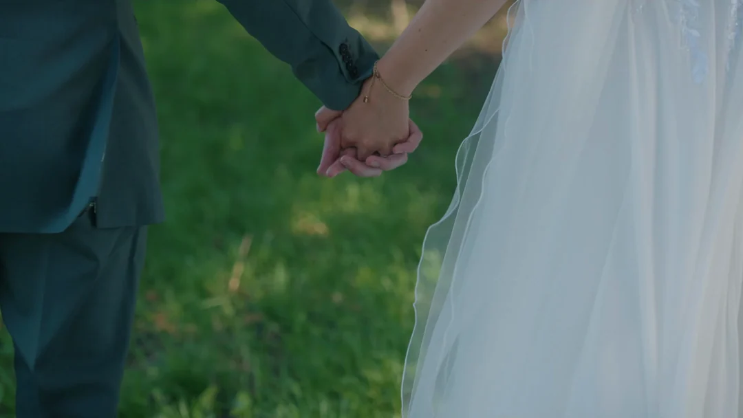 Standbild aus dem Hochzeitsfilm von Greta & Mathis